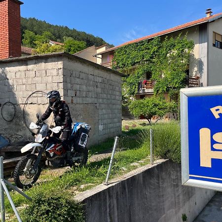 Rooms "Nada Zunic" Knin Kültér fotó