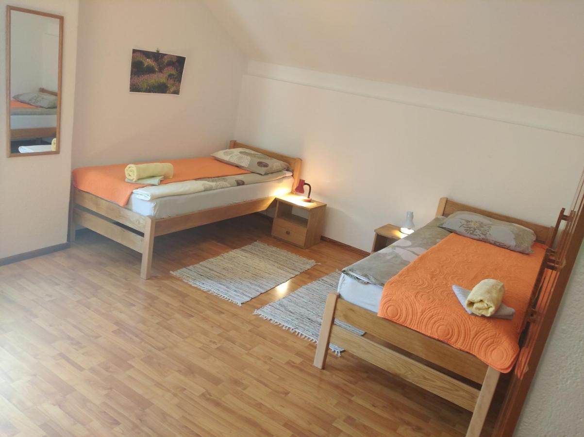 Rooms "Nada Zunic" Knin Kültér fotó