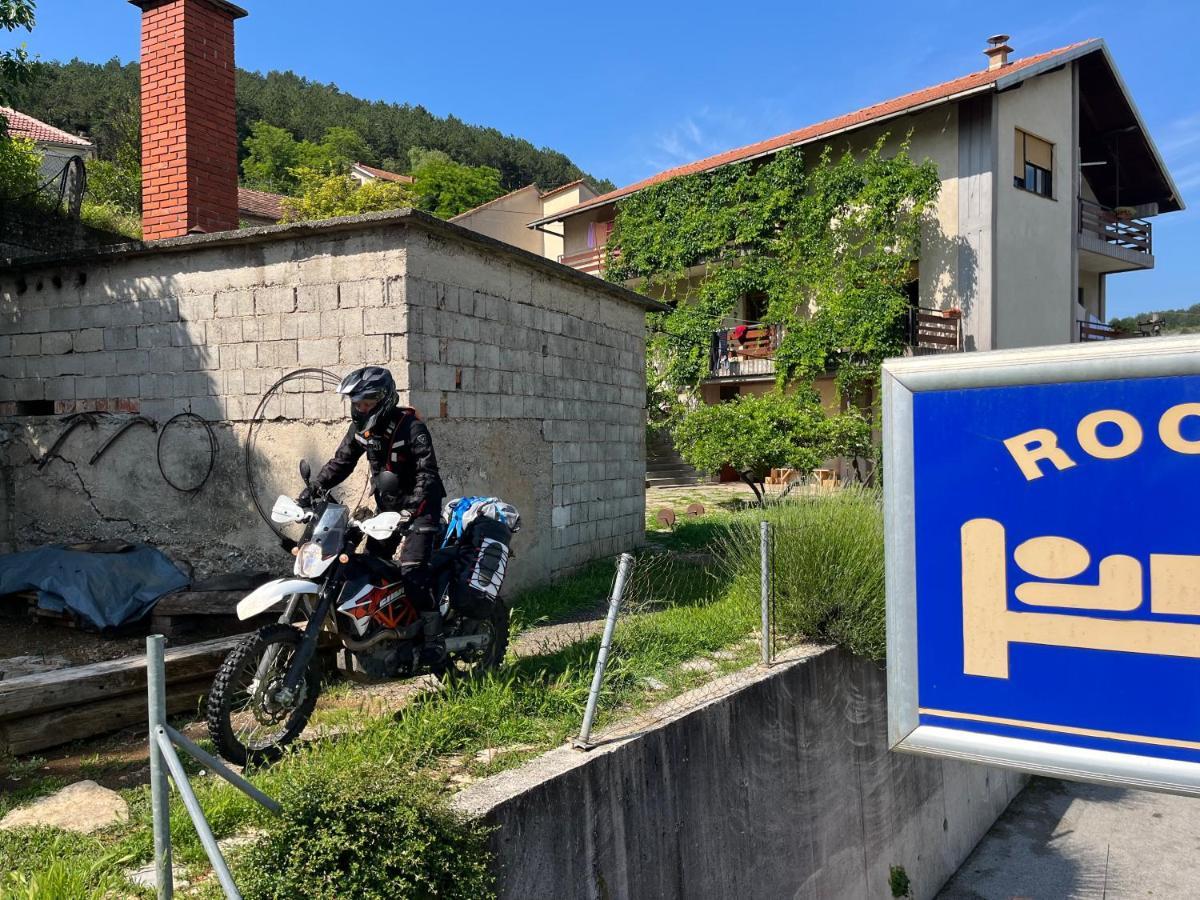 Rooms "Nada Zunic" Knin Kültér fotó