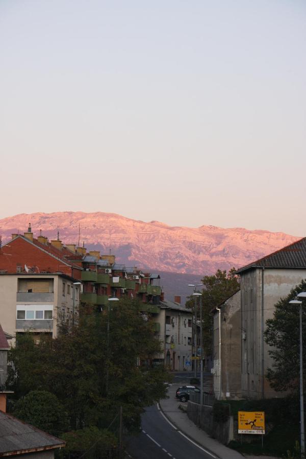 Rooms "Nada Zunic" Knin Kültér fotó